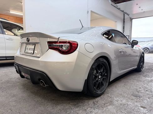 Used 2013 Scion FR-S image 7