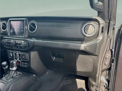 Used 2022 Jeep Wrangler Unlimited Sahara w/ LED Lighting Group image 28