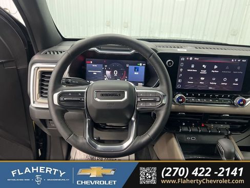 Used 2024 GMC Canyon Denali image 24