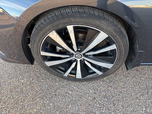 Certified 2020 Nissan Altima 2.0 Platinum image 23