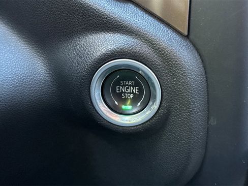 Used 2022 Chevrolet Silverado 3500 High Country image 29