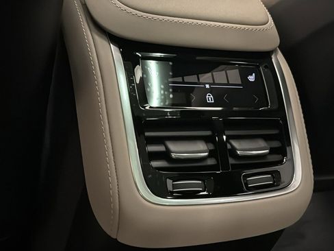 New 2026 Volvo XC90 T8 Ultra w/ Protection Package Premier image 28