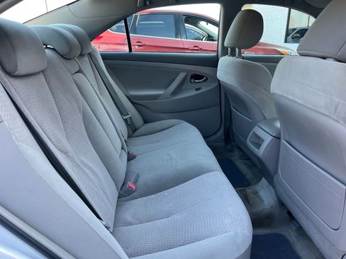 Used 2011 Toyota Camry LE image 14