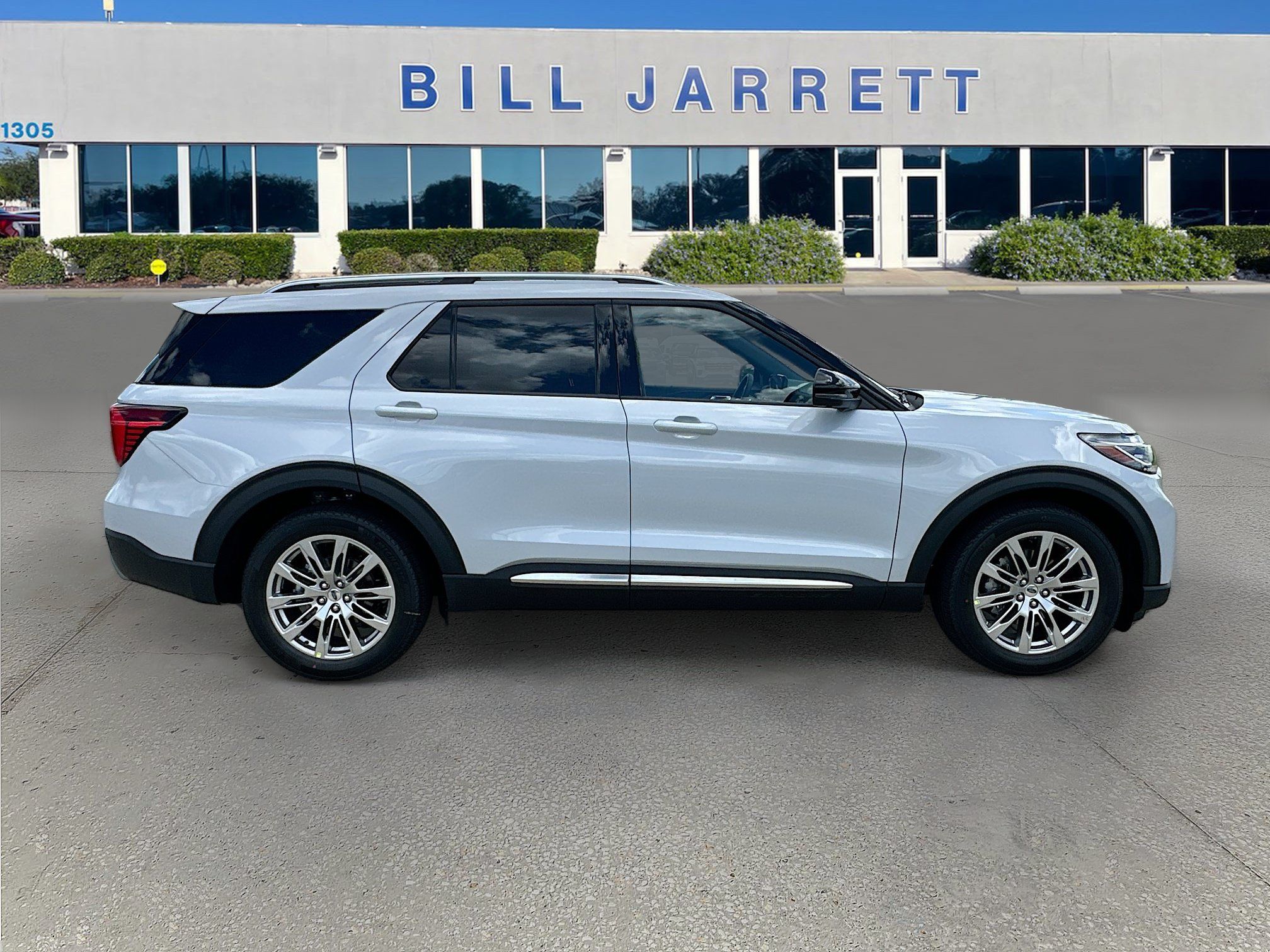 New 2026 Ford Explorer Platinum RWD image 3