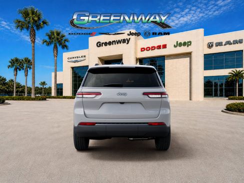 New 2026 Jeep Grand Cherokee L Limited w/ Limited Altitude Package RWD image 7