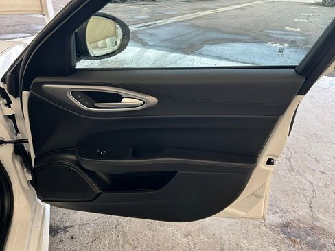 New 2025 Alfa Romeo Giulia w/ Driving Assist Package image 11