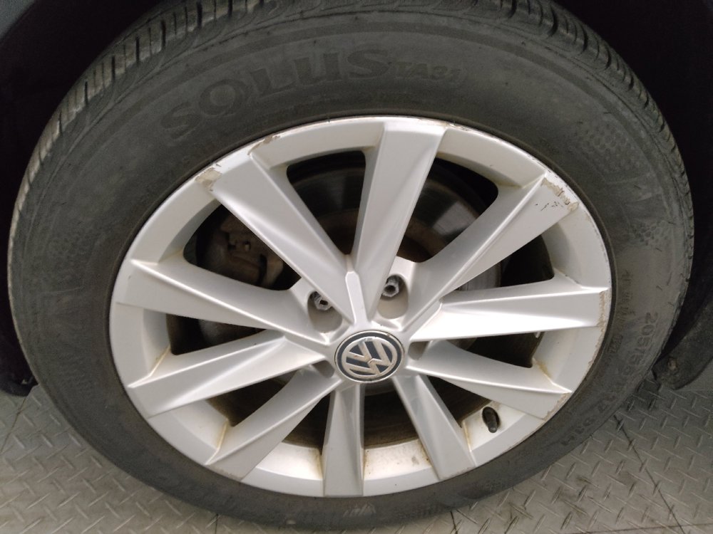 Used 2017 Volkswagen Golf Alltrack SE AWD/4WD image 31