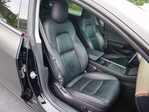Used 2022 Tesla Model 3 RWD image 5