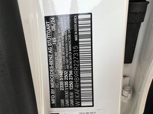 Used 2024 Mercedes-Benz C 300 4MATIC Sedan image 37