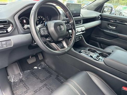 Certified 2025 Honda Pilot TrailSport image 24