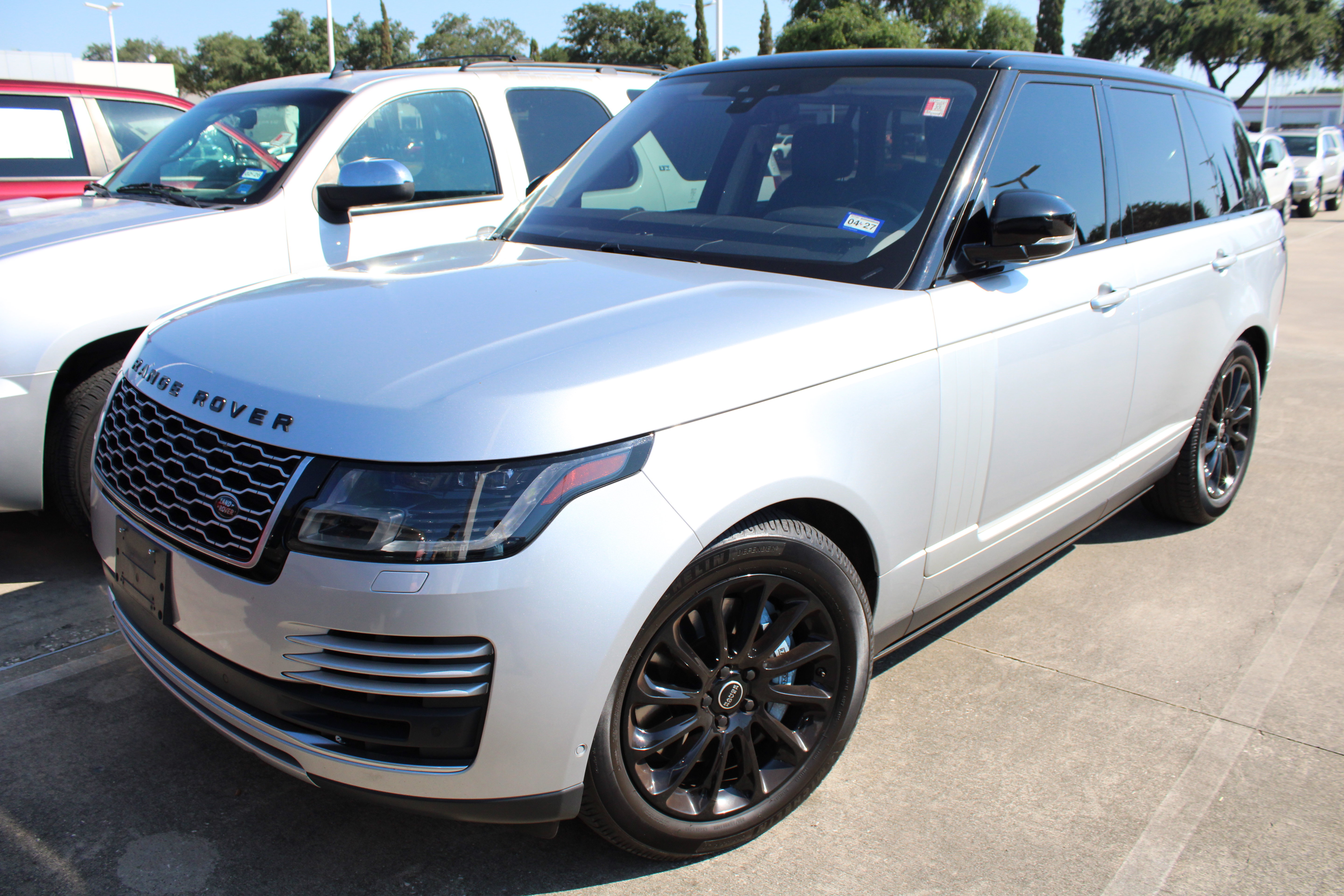 Used 2019 Land Rover Range Rover HSE AWD/4WD image 3