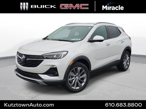 Used 2022 Buick Encore GX Essence w/ Advanced Technology Package AWD/4WD image 1