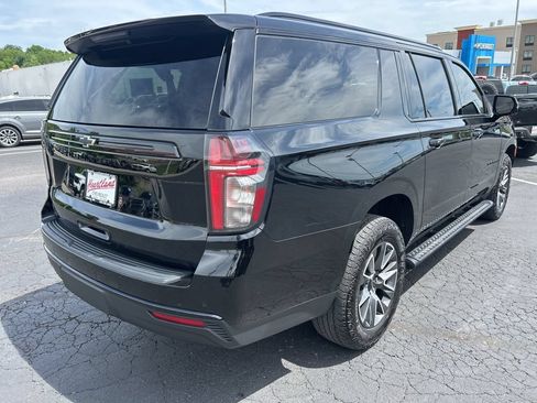 Used 2024 Chevrolet Suburban Z71 w/ Luxury Package AWD/4WD image 5
