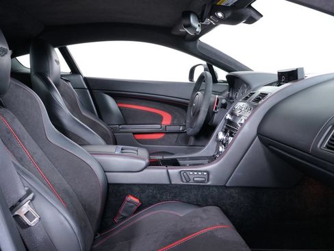 Used 2015 Aston Martin V12 Vantage S RWD image 29