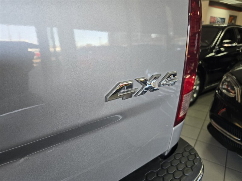 Used 2020 RAM 1500 Classic SLT AWD/4WD image 28