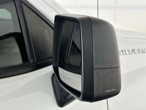 Used 2023 Chevrolet Silverado 1500 Custom image 10