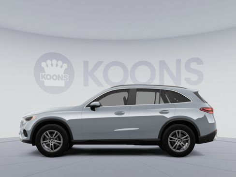 New 2026 Mercedes-Benz GLC 300 4MATIC image 2