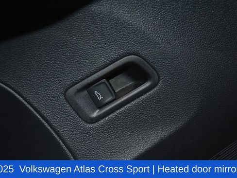 Used 2025 Volkswagen Atlas Cross Sport SE FWD image 24