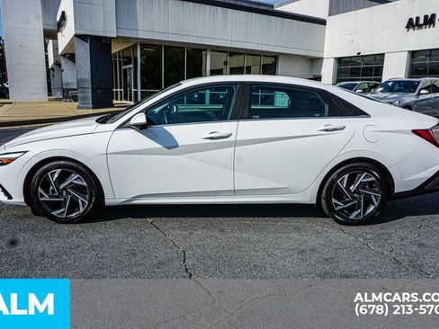 Used 2024 Hyundai Elantra Limited FWD image 7