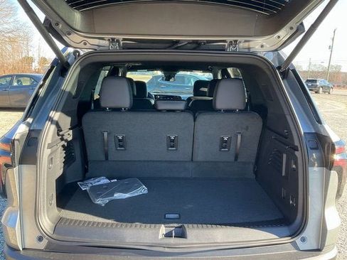 New 2026 Chevrolet Traverse LT image 16