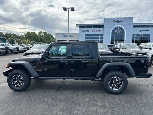 New 2025 Jeep Gladiator Rubicon w/ Convenience Group image 6