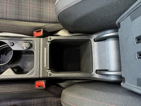 Used 2022 Volkswagen GTI S image 17