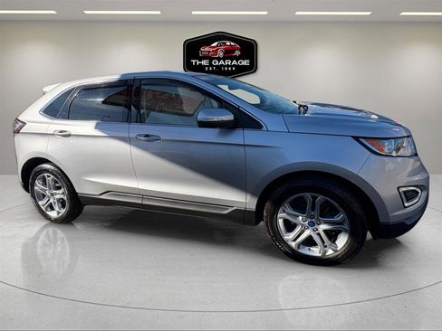 Used 2017 Ford Edge Titanium w/ Equipment Group 301A AWD/4WD image 9