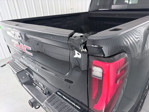Used 2024 GMC Sierra 2500 Denali w/ Denali Reserve Package AWD/4WD image 5