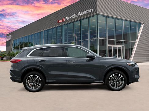 Certified 2025 Audi Q5 Premium w/ Convenience Package AWD/4WD image 6