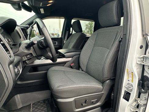 Used 2020 RAM 2500 Big Horn w/ Night Edition AWD/4WD image 18