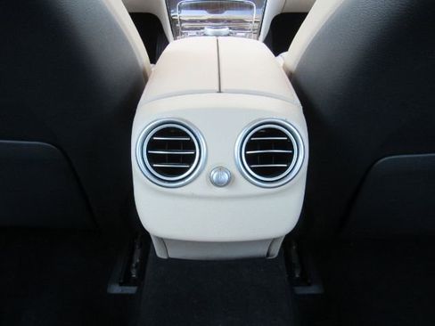 Used 2019 Mercedes-Benz C 300 Sedan image 30