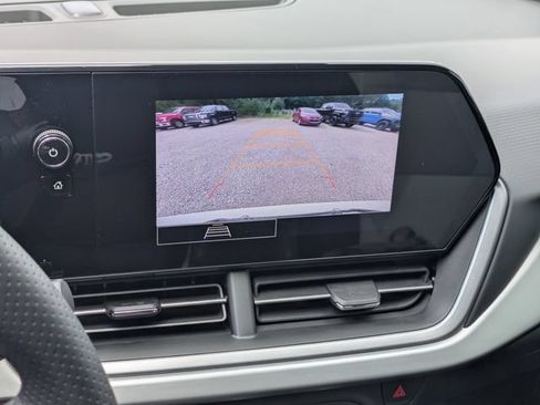 New 2026 Chevrolet Trax RS w/ Sunroof Package FWD image 17