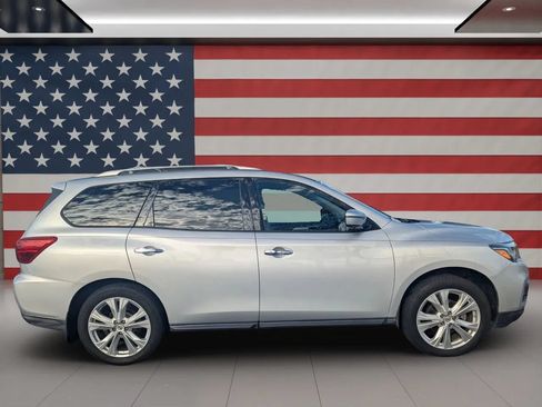 Used 2018 Nissan Pathfinder SL w/ SL Premium Package AWD/4WD image 5