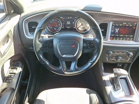 Used 2019 Dodge Charger SXT AWD/4WD image 11
