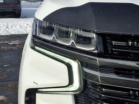 Used 2022 Chevrolet Suburban RST w/ Luxury Package image 9