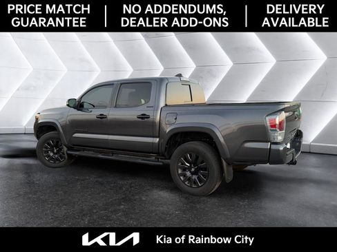 Used 2021 Toyota Tacoma Limited image 7