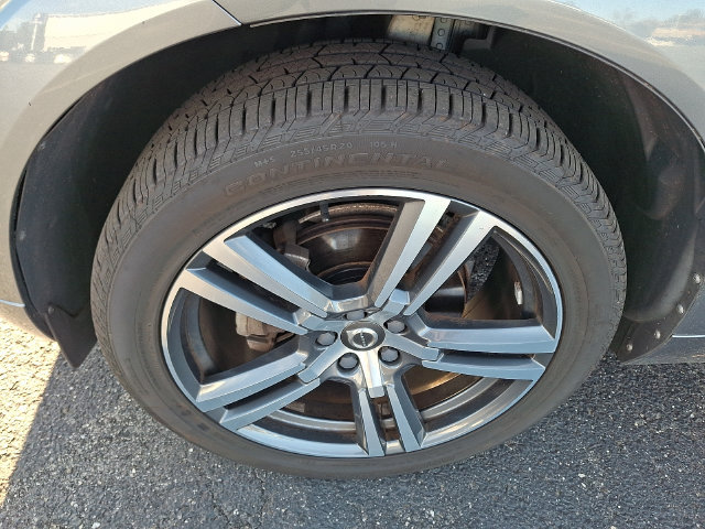 Used 2018 Volvo XC60 T5 Momentum w/ Convenience Package AWD/4WD image 8