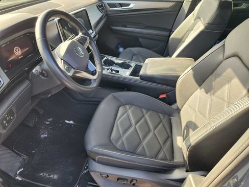 Used 2024 Volkswagen Atlas Cross Sport SE w/ Black Wheel Package FWD image 7