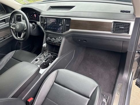Used 2022 Volkswagen Atlas SE w/ Panoramic Sunroof Package FWD image 20