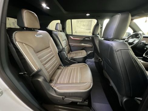 New 2026 GMC Acadia Denali Ultimate w/ LPO, Floor Liner Package image 28