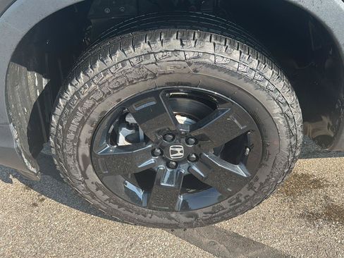 Used 2024 Honda Ridgeline Black Edition image 9