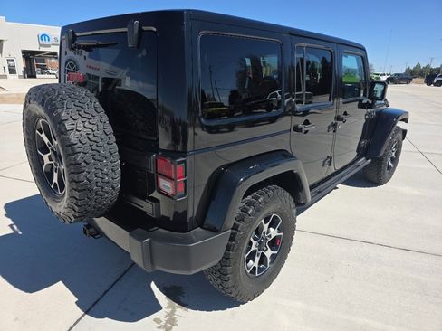Used 2015 Jeep Wrangler Unlimited Sahara image 5