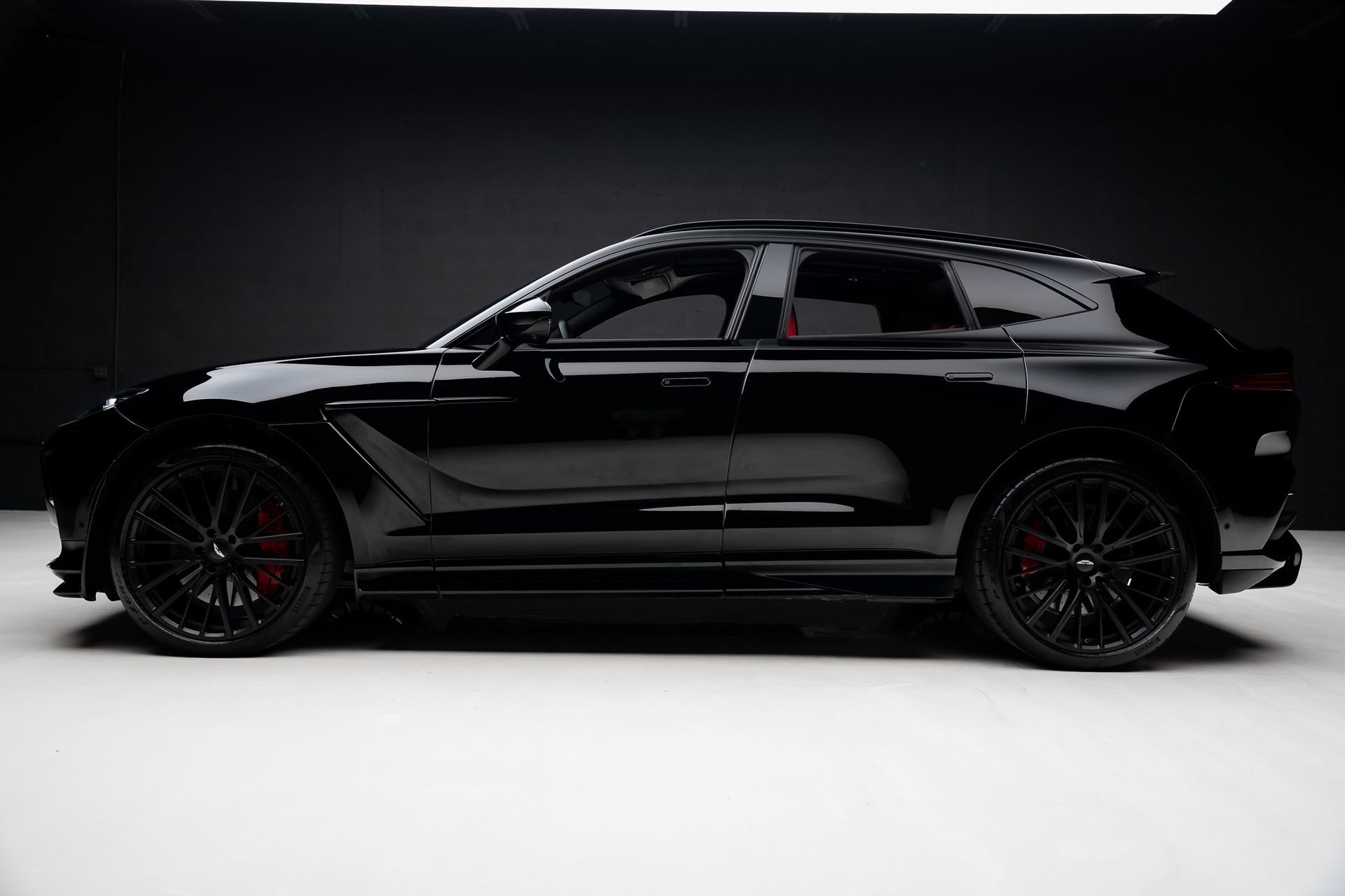 Used 2023 Aston Martin DBX 707 AWD/4WD image 16