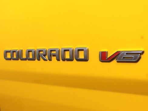 Used 2018 Chevrolet Colorado W/T w/ WT Convenience Package RWD image 33
