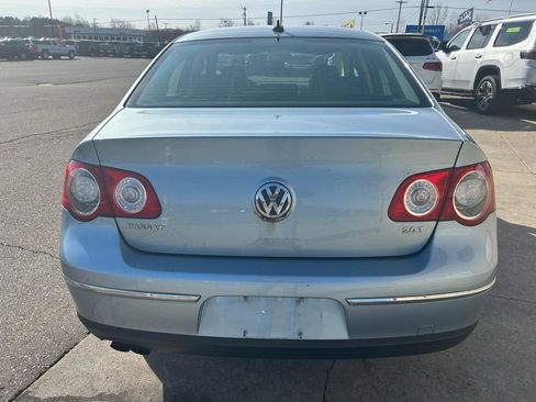 Used 2007 Volkswagen Passat Wolfsburg Edition image 6