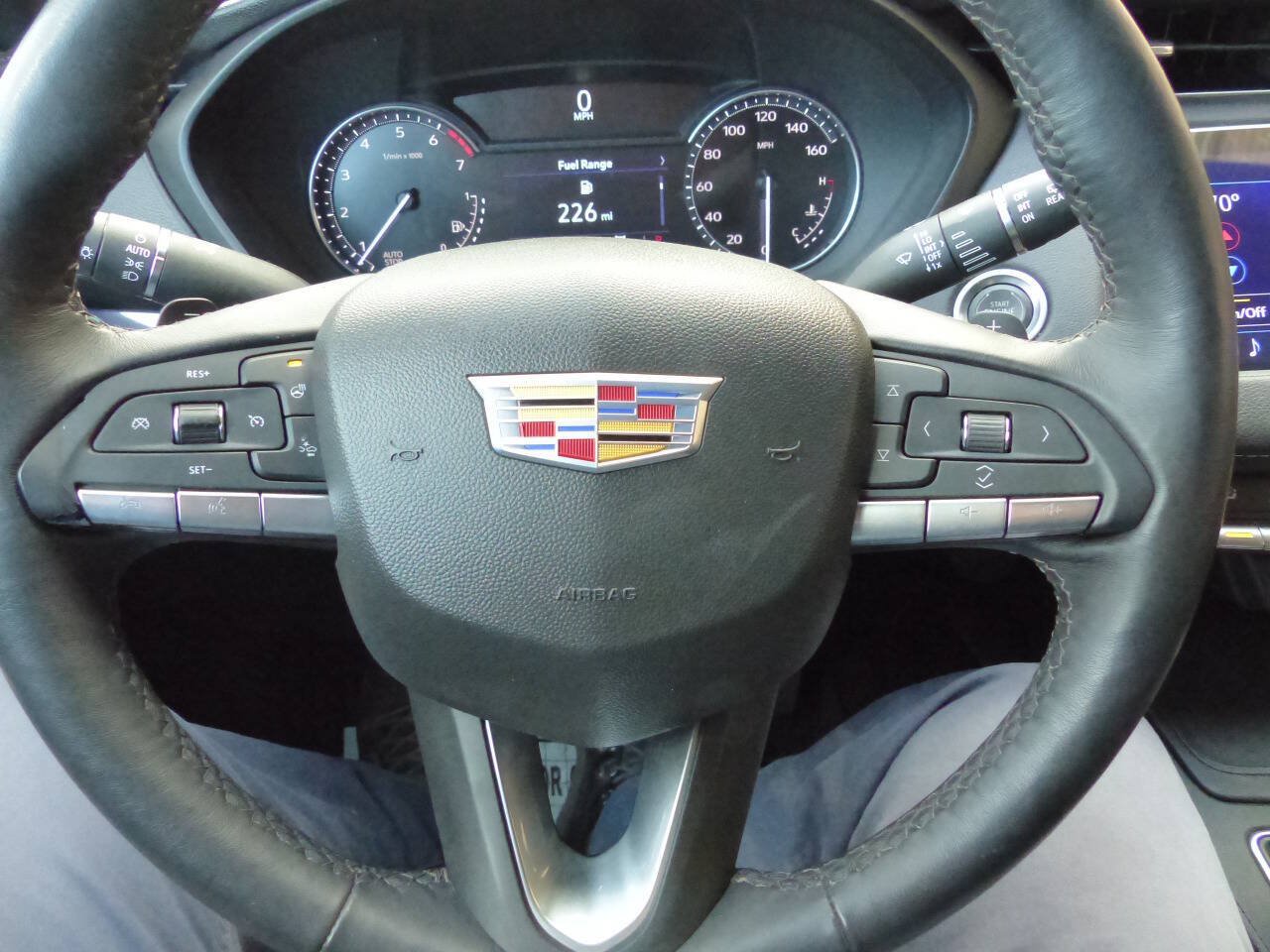 Used 2021 Cadillac XT4 Luxury w/ Cold Weather Package AWD/4WD image 36