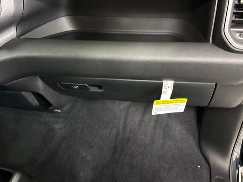 New 2026 RAM 1500 Express AWD/4WD image 24