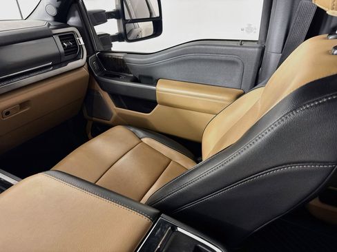 Used 2023 Ford F250 Lariat w/ Sport Appearance Package AWD/4WD image 25