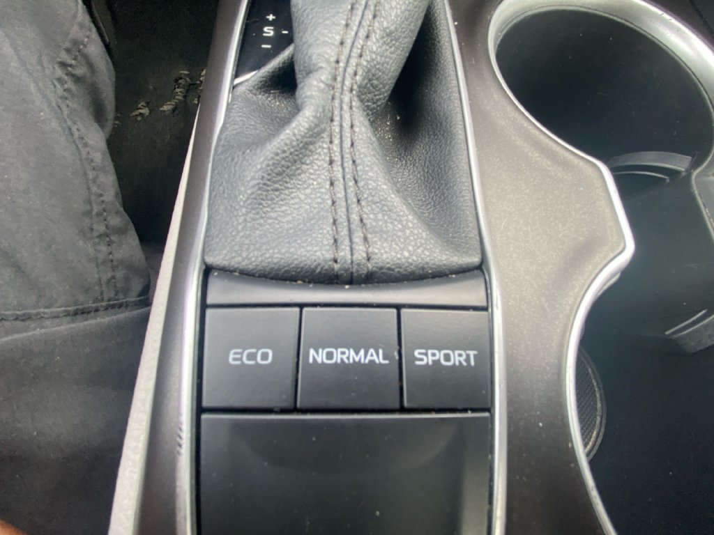 Used 2024 Toyota Camry LE FWD image 23