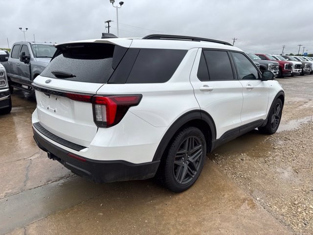 Used 2025 Ford Explorer ST-Line w/ Premium Package RWD image 6